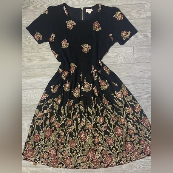 LuLaRoe Dresses & Skirts - *RARE* LuluRoe Elegant Amelia - S